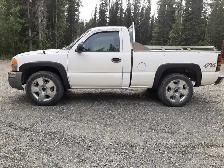 2006 GMC SHORT BOX V6 4X4 OBO/TRADE - Photo 3