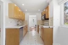 4 BED, 2 BATH TOWNHOUSE FOR RENT IN SCARBOROUGH, ON - Photo 8