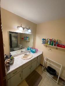 Room available for Co-op/College Student /Professionals - Photo 5