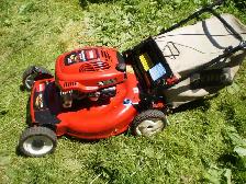 TORO 6.5HP  push  gas   Lawnmower. - Photo 4