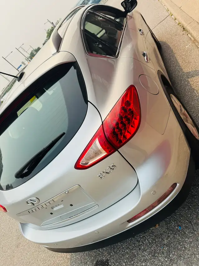 2008 Infiniti EX 35 Sport ( VERY LOW KM )