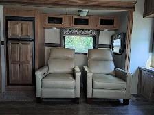 Forest River Rockwood Ultralite Fifth Wheel 2650WS - Photo 5