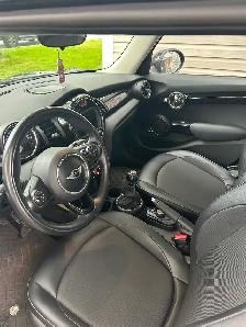 2017 Mini Cooper - Manual transmission - Photo 3