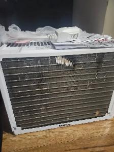 New Air conditioner, Danby, 5000 BTU, never used - Photo 4