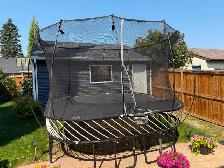 Large sized Springfree trampoline for sale - Photo 2