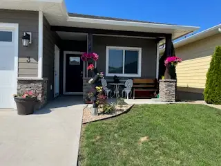 SALMON ARM - SHORT TERM RENTAL HOUSE