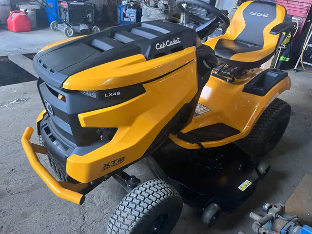 Cub Cadet XT2 LX46