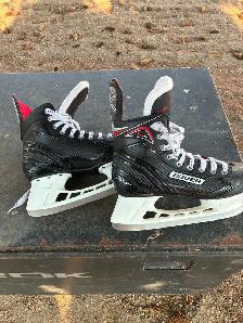 Box of Skates - Photo 2
