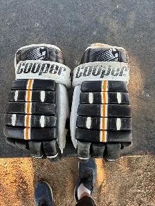 Box of Skates - Photo 9