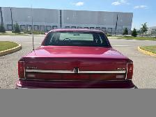 1994 Lincoln Town Car Sedan - Photo 8