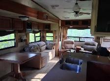 2011 Montana High Country 38ft 4 Tip Outs - Photo 7