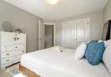 Private & Sharing Rooms available for rent near Sheridan college - Photo 5