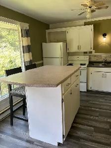 2 bedroom apartment 5 minutes from Woodstock NB
