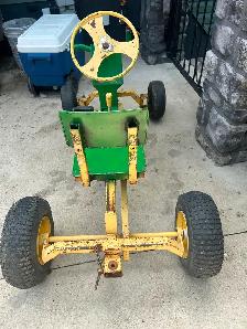 pedal tractor - Photo 2