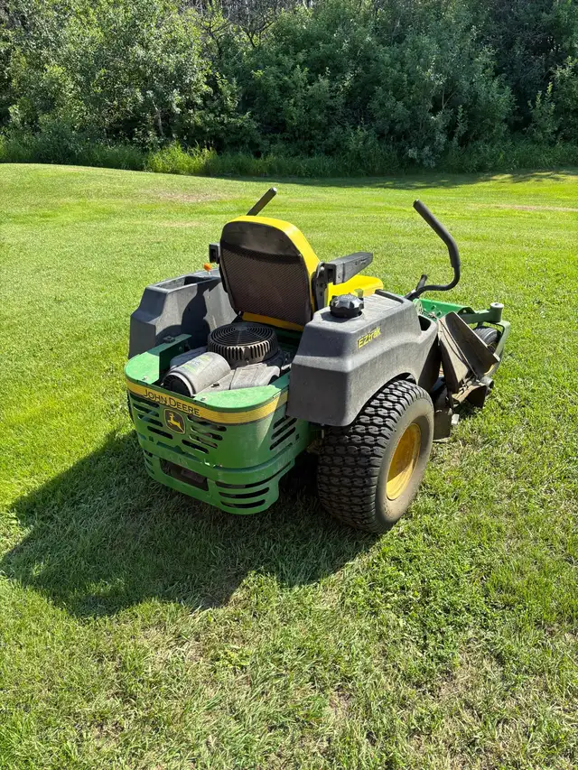 John Deere zero turn mower