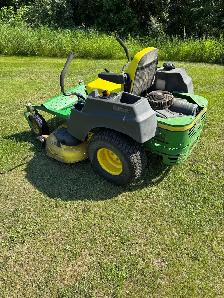 John Deere zero turn mower - Photo 4