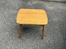 Small Wooden Side Table !