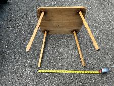 Small Wooden Side Table ! - Photo 5