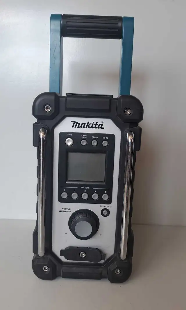 Makita Radio DMR102 (29971932)
