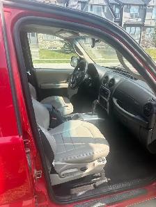 2004 Jeep Liberty - Photo 6