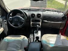 2004 Jeep Liberty - Photo 7