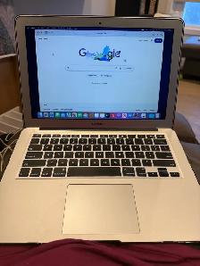 Apple MacBook Air 13-inch 2017