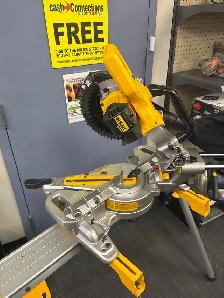 Dewalt DCS361 7 1/4" Mitre Saw With Stand - Photo 3