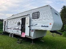 2003 32' 5th Wheel Salem