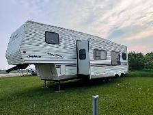 2003 32' 5th Wheel Salem - Photo 2