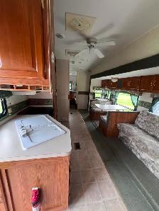 2003 32' 5th Wheel Salem - Photo 8