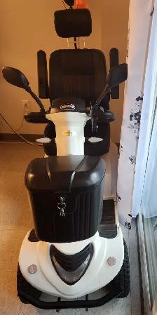 Quadriporteur 1800$ (Négociable) - Photo 3