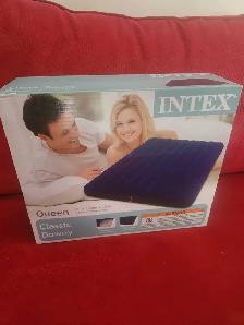 NEW QUEEN AIR MATTRESS BOWMANVILLE