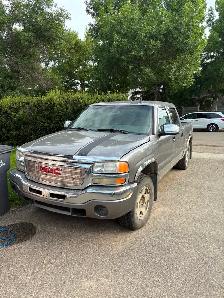 2006 GMC Sierra - Photo 2