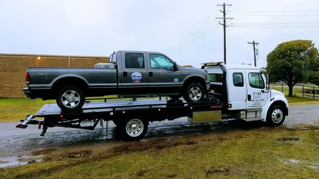 REMORQUAGE & TRANSPORT – MONTRÉAL ET ALENTOURS | SERVICE 24/7