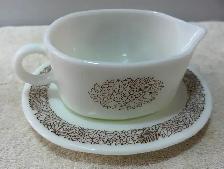 Vintage Pyrex Woodland Milk Glass Gravy Boat and Under Plate Set - Photo 2
