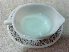 Vintage Pyrex Woodland Milk Glass Gravy Boat and Under Plate Set - Photo 3