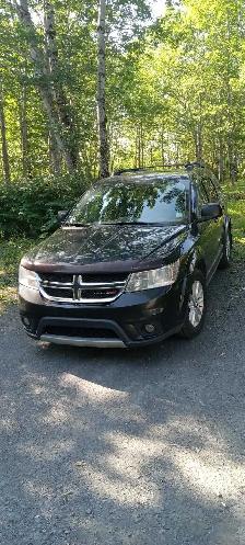 Selling 2014 Dodge Journey SXT.