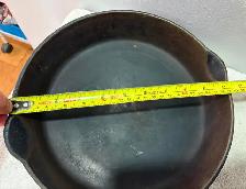 Vintage Findlay No. 8 Cast Iron Skillet - Photo 2