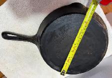 Vintage Findlay No. 8 Cast Iron Skillet - Photo 5