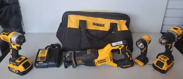 4pc 20V Dewalt Tool Set (31437227)