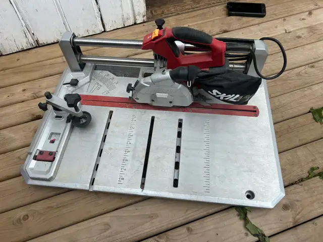 SKIL 3601 Flooring Saw