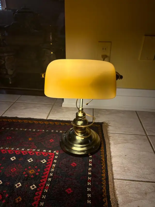 vintage bankers lamp amber glass