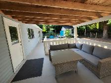 PRIVATE LIVING AREA   ENSUITE | DOG FRIENDLY - Photo 10