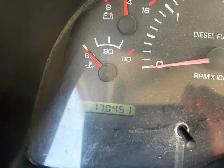Selling 1998 DODGE RAM CUMMINS TURBO DIESEL ONE TON 170,450 km - Photo 5