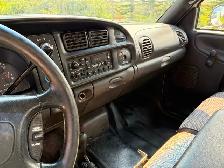 Selling 1998 DODGE RAM CUMMINS TURBO DIESEL ONE TON 170,450 km - Photo 7