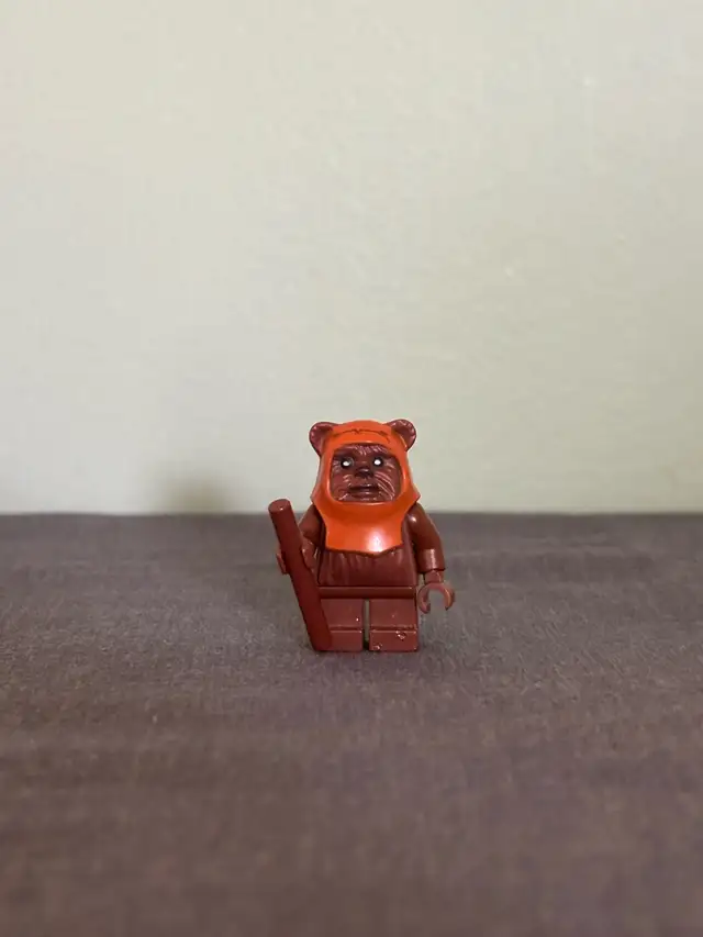 LEGO Ewok / Wicket Minifigure