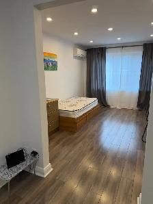 IMMEDIATELY AVAILABLE 3 1/2 near Côte-des-Neiges metro - Photo 2
