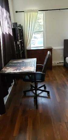 St Catharines - ROOMS FOR COUPLES AND SINGLES$750 - Photo 4