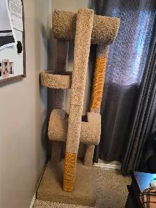 6 ft, 3 level cat stand and scratch post