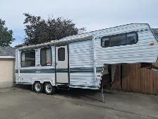1995 Westwind 5th Wheel Trailer